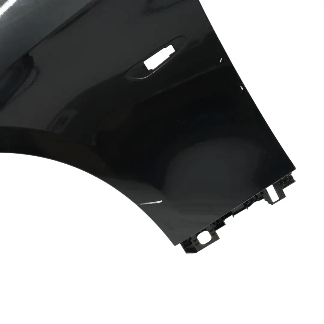 Błotnik Lewy Czarny Black Sapphire - 475 do BMW E92 E93 o numerze 2155919 BMW E92 E93 Błotnik Lewy Czarny Black Sapphire - 475 - SKU 2155919-BS - Numer Części 2155919