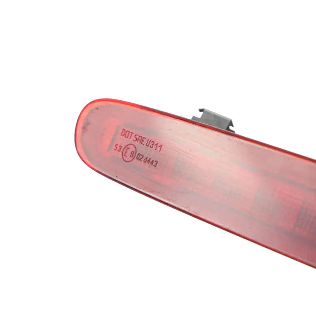 Trzecia Lampa Stop Tylna Centralna Czerwona do Mini Roadster R59 o numerze 2758943 Mini Roadster R59 Trzecia Lampa Stop Tylna Centralna Czerwona - SKU 2758943-1 - Numer Części 2758943