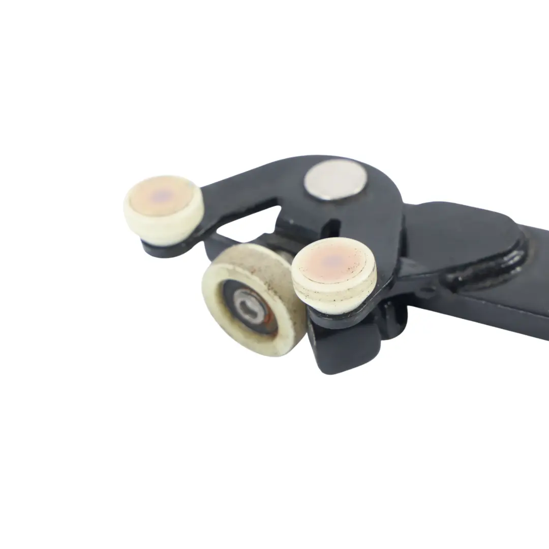 2K Guía Rodillo Puerta Corredera Inferior Derecha para Volkswagen Caddy con número de pieza 2K0843398B Volkswagen Caddy 2K Guía Rodillo Puerta Corredera Inferior Derecha - SKU 2K0843398B - Número de pieza 2K0843398B