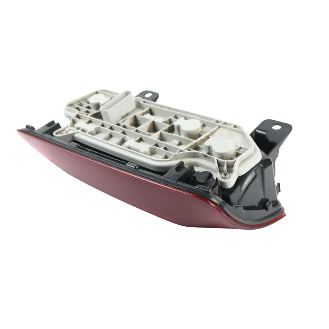 MK4 Rückleuchte Hi Line Getönt Links für Volkswagen Caddy mit Teilenummer 2K2945095E Volkswagen Caddy MK4 Rückleuchte Hi Line Getönt Links - SKU 2K2945095E - Teilenummer 2K2945095E