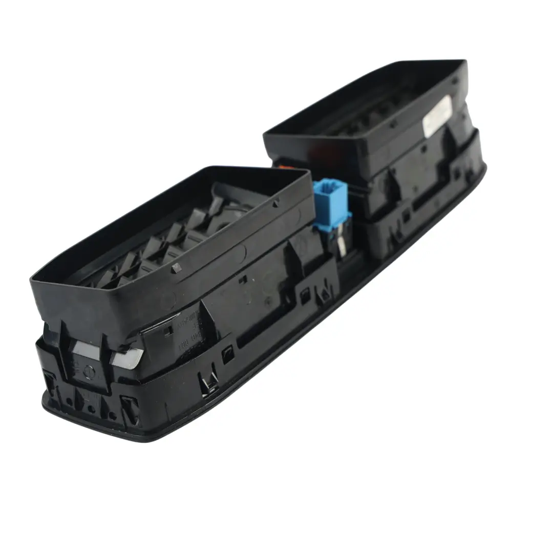 2K Bocchetta Aria Cruscotto Nero Satinato per Volkswagen Caddy Maxi con numero di parte 2K5819728A Volkswagen Caddy Maxi 2K Bocchetta Aria Cruscotto Nero Satinato - SKU 2K5819728A - Numero di parte 2K5819728A