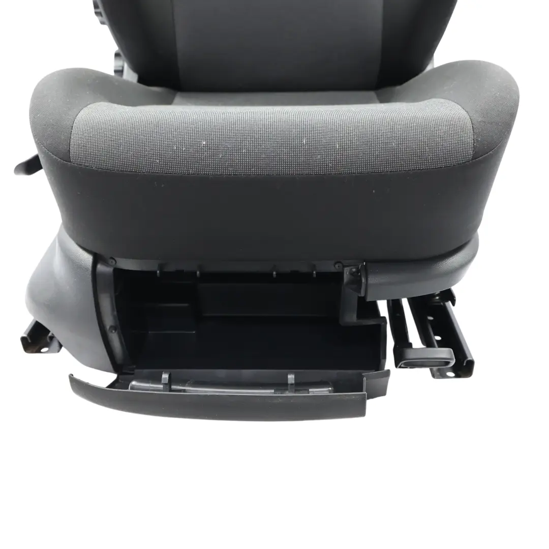 2K Asiento Delantero Derecho Tela Titanio Negro para Volkswagen Caddy con número de pieza 2K5881806GB Volkswagen Caddy 2K Asiento Delantero Derecho Tela Titanio Negro - SKU 2K5881806GB-1 - Número de pieza 2K5881806GB