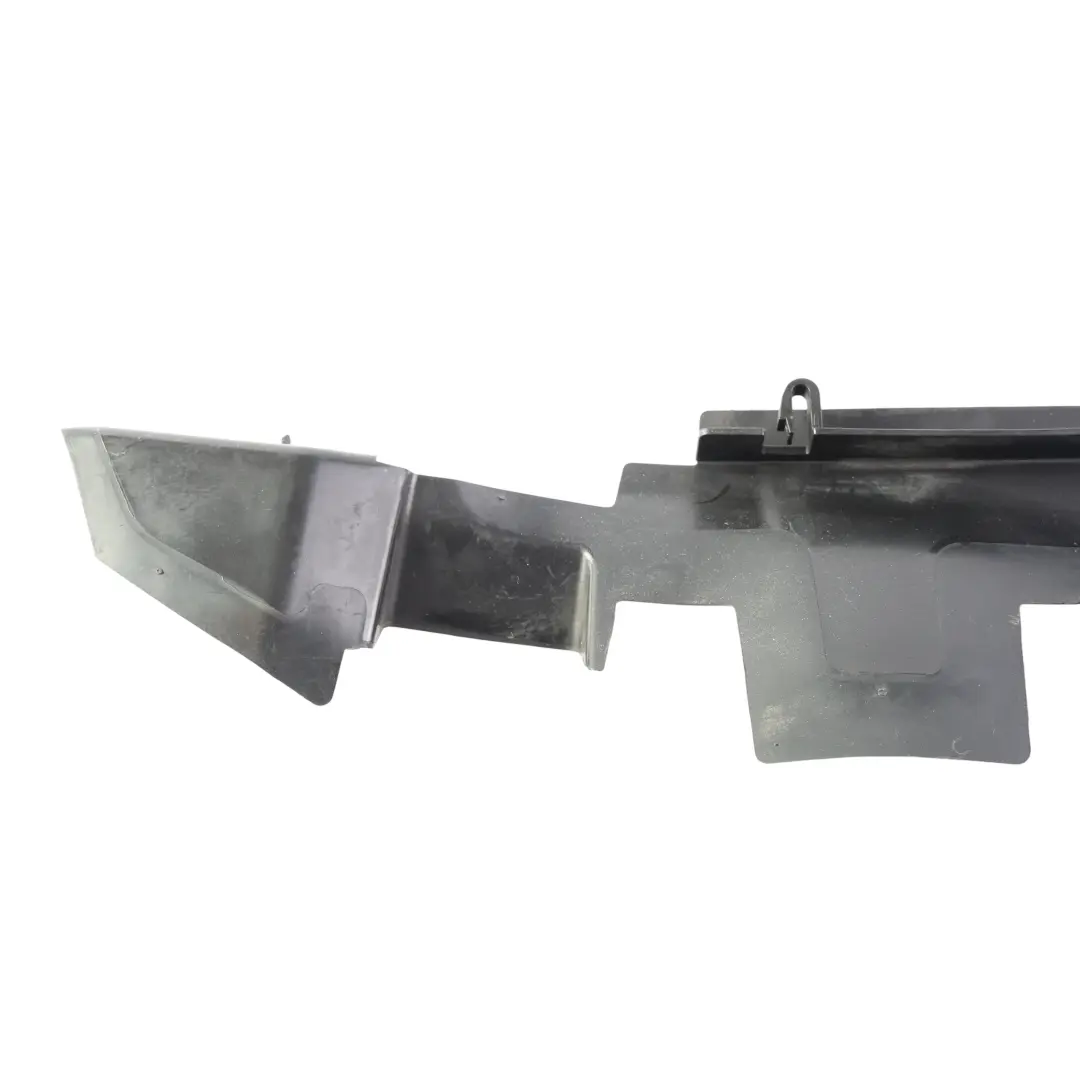 Guide Conduit Air Radiateur Avant Gauche pour Audi A4 B8 VW Passat B7 à propos du numéro de pièce 3AA121283 Audi A4 B8 VW Passat B7 Guide Conduit Air Radiateur Avant Gauche - SKU 3AA121283 - Numéro de pièce 3AA121283