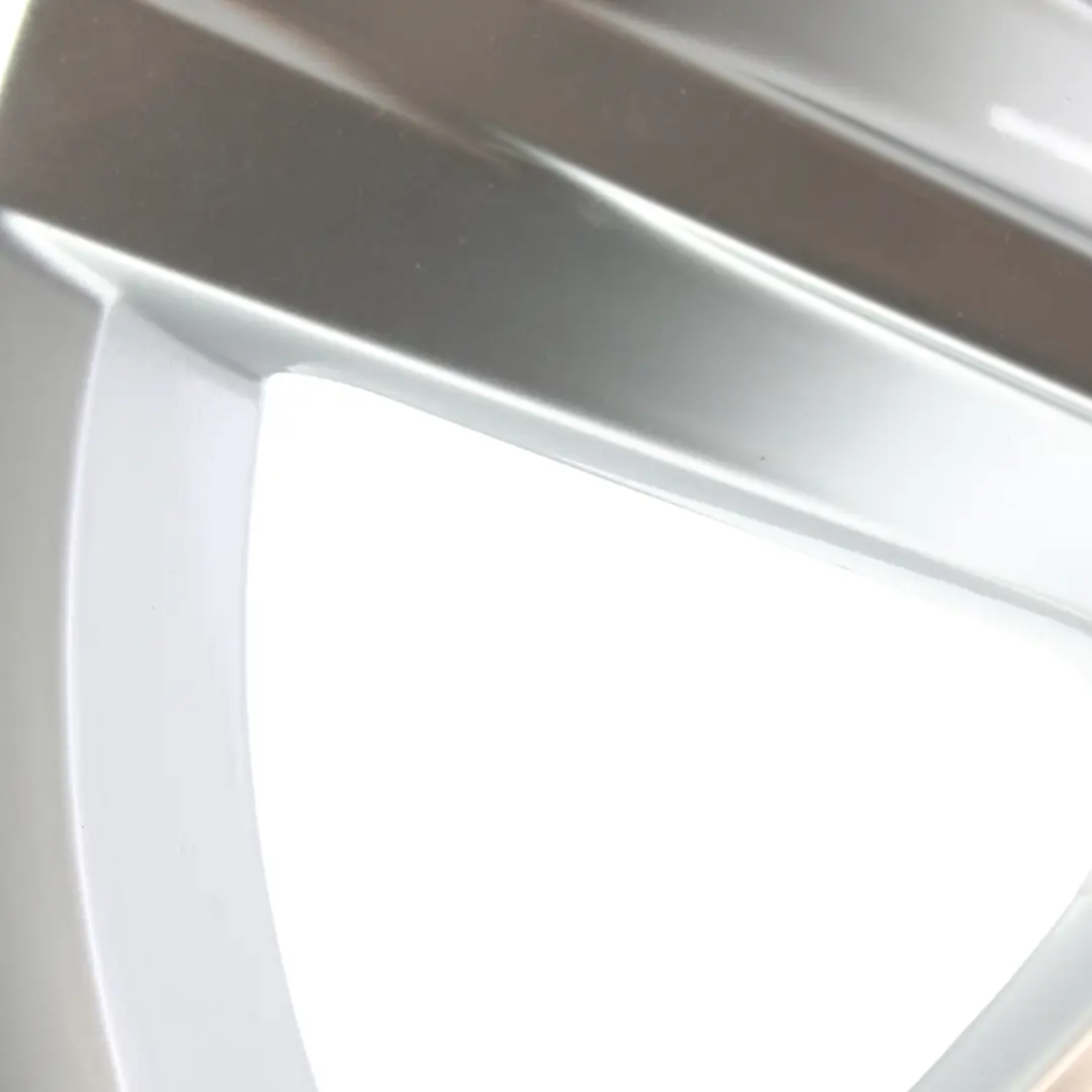 Alu Felge Silber 17" 7.5J ET:47 5x112 für Volkswagen Passat B7 mit Teilenummer 3AA601025E Volkswagen Passat B7 Alu Felge Silber 17" 7.5J ET:47 5x112 - SKU 3AA601025E-1 - Teilenummer 3AA601025E