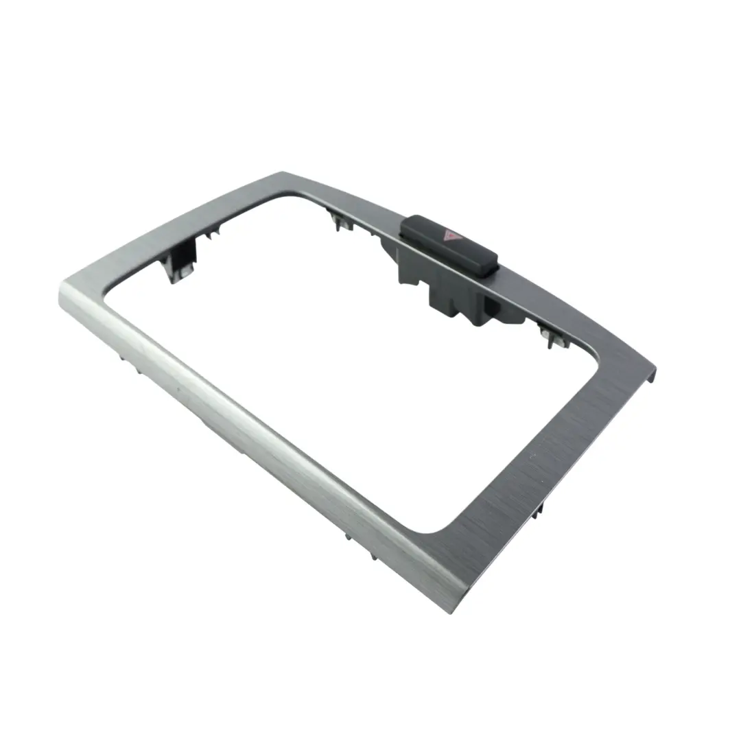 Autoradio Entourage Trim Bouton Warning pour Volkswagen Passat B7 à propos du numéro de pièce 3AA858069F Volkswagen Passat B7 Autoradio Entourage Trim Bouton Warning - SKU 3AA858069F - Numéro de pièce 3AA858069F