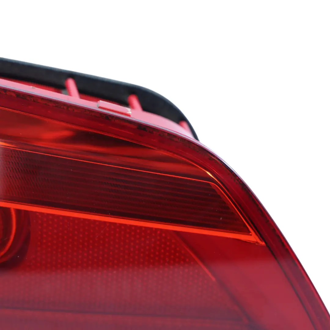 Rückleuchte Innen Hinten Links Beifahrerseite für Volkswagen Passat B7 mit Teilenummer 3AF945093C Volkswagen Passat B7 Rückleuchte Innen Hinten Links Beifahrerseite - SKU 3AF945093C - Teilenummer 3AF945093C