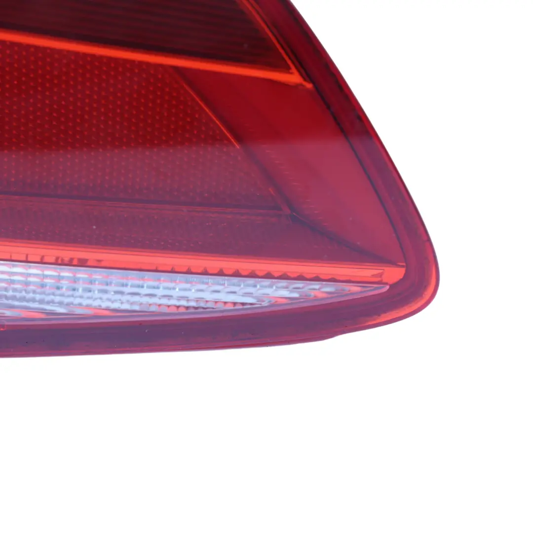 Rückleuchte Innen Hinten Links Beifahrerseite für Volkswagen Passat B7 mit Teilenummer 3AF945093C Volkswagen Passat B7 Rückleuchte Innen Hinten Links Beifahrerseite - SKU 3AF945093C - Teilenummer 3AF945093C
