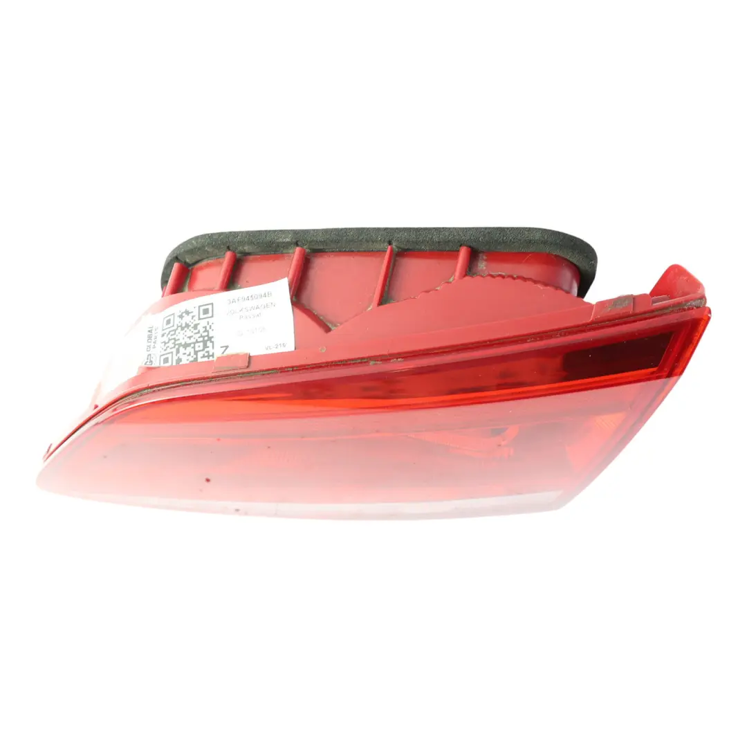 Volkswagen Passat B7 Break Feu Arrière Intérieur Droit - SKU 3AF945094B - Numéro de pièce 3AF945094B