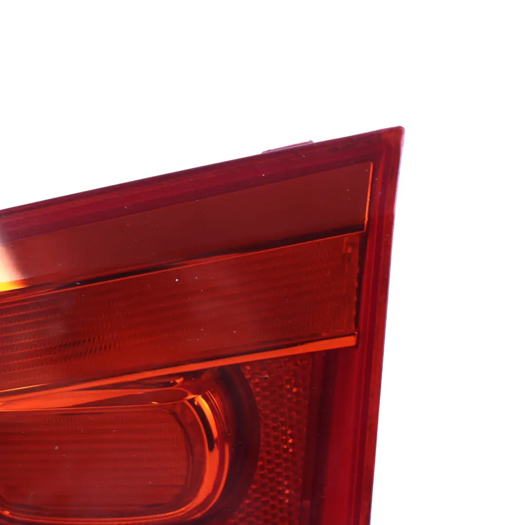 Lampa Tylna Klapy Wewnętrzna Prawo do Volkswagen Passat B7 Kombi o numerze 3AF945094B Volkswagen Passat B7 Kombi Lampa Tylna Klapy Wewnętrzna Prawo - SKU 3AF945094B - Numer Części 3AF945094B