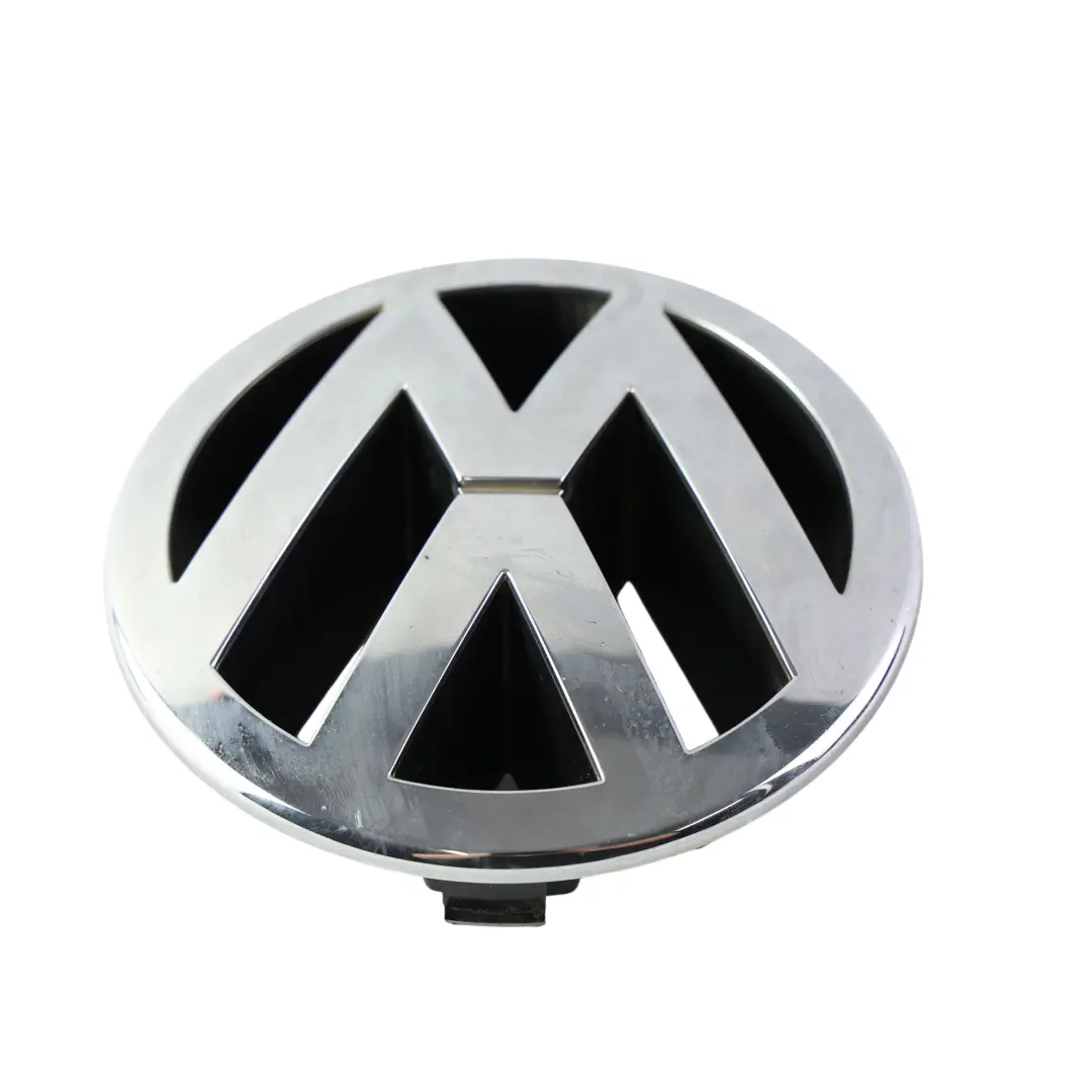 MK3 Passat B5 Emblema Griglia Anteriore Cromato per Volkswagen Caddy con numero di parte 3B0853601C Volkswagen Caddy MK3 Passat B5 Emblema Griglia Anteriore Cromato - SKU 3B0853601C - Numero di parte 3B0853601C