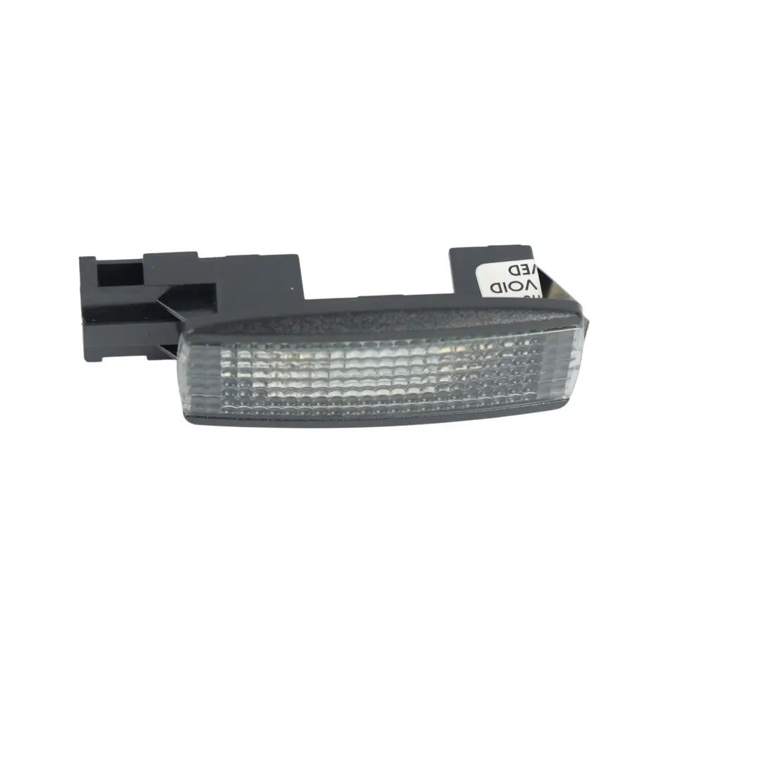 Mk5 Lampka Daszka Przeciwsłonecznego Czarna do VW Touran 1T Polo o numerze 3B0947113 VW Touran 1T Polo Mk5 Lampka Daszka Przeciwsłonecznego Czarna - SKU 3B0947113-1 - Numer Części 3B0947113