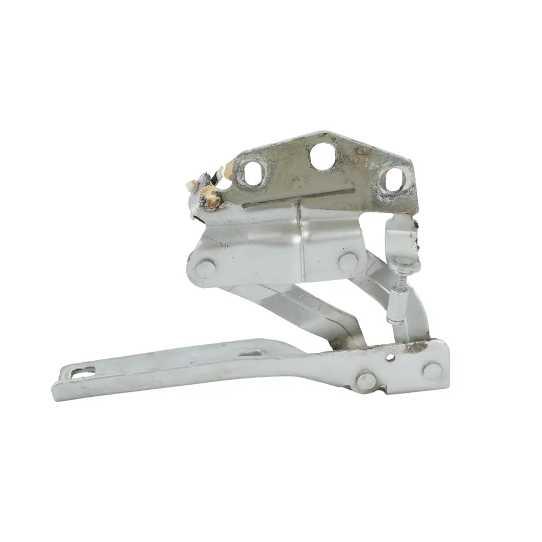 Charnière Capot Avant Droite Argent Reflex A7W pour Volkswagen Passat B6 à propos du numéro de pièce 3C0823302E Volkswagen Passat B6 Charnière Capot Avant Droite Argent Reflex A7W - SKU 3C0823302E-RES - Numéro de pièce 3C0823302E