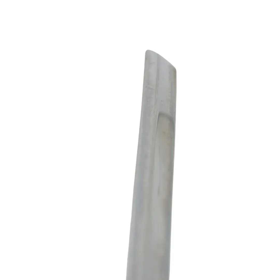 Moldura Cromada Puerta Trasera Izquierda para Volkswagen Passat B6 con número de pieza 3C0853753C Volkswagen Passat B6 Moldura Cromada Puerta Trasera Izquierda - SKU 3C0853753C - Número de pieza 3C0853753C