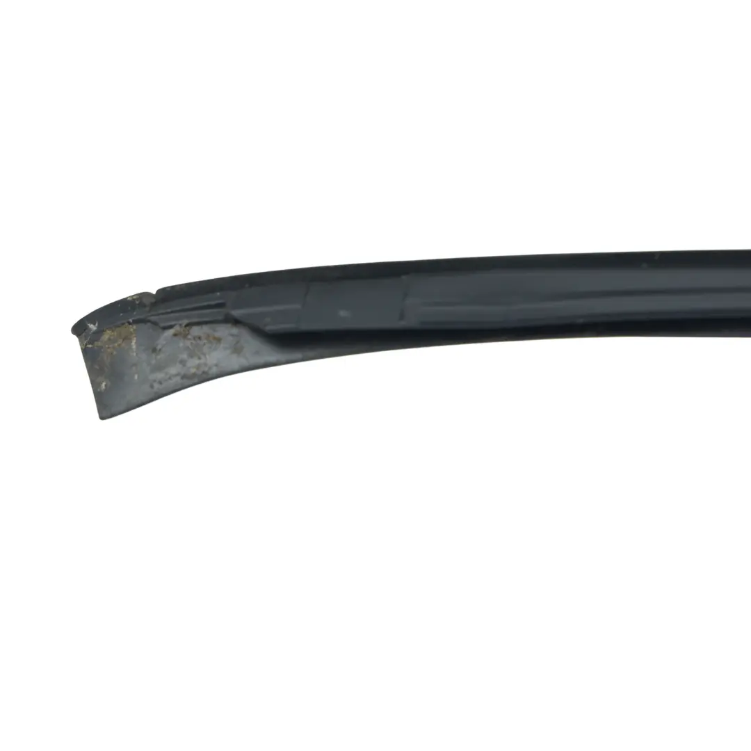 Baguette Pare-Brise Avant Gauche pour Volkswagen Passat B6 à propos du numéro de pièce 3C0854327B Volkswagen Passat B6 Baguette Pare-Brise Avant Gauche - SKU 3C0854327B - Numéro de pièce 3C0854327B