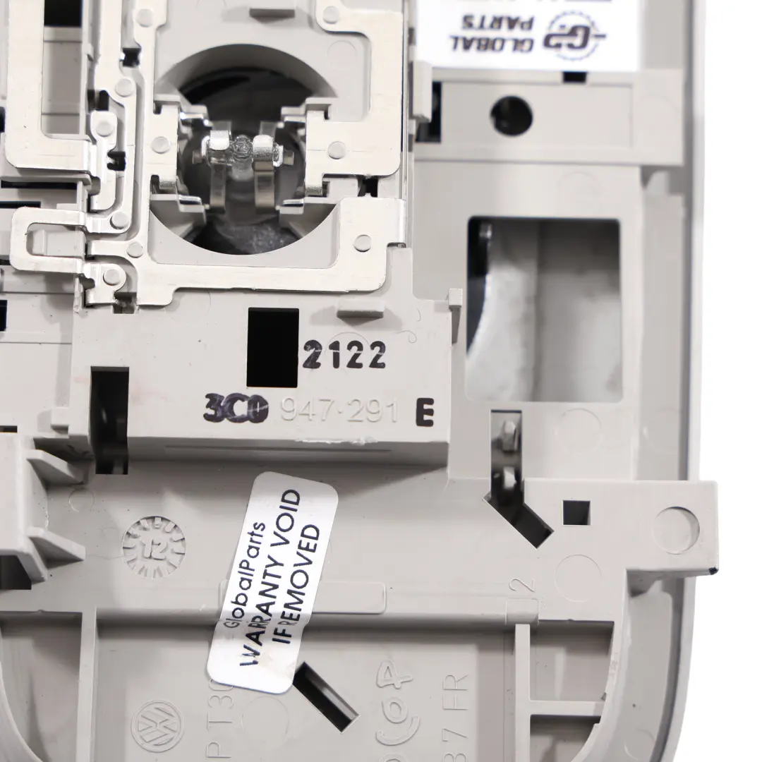 Volkswagen Passat B7 Lampka Podsufitki Tylna Środkowa - SKU 3C0947291E-2 - Numer Części 3C0947291E