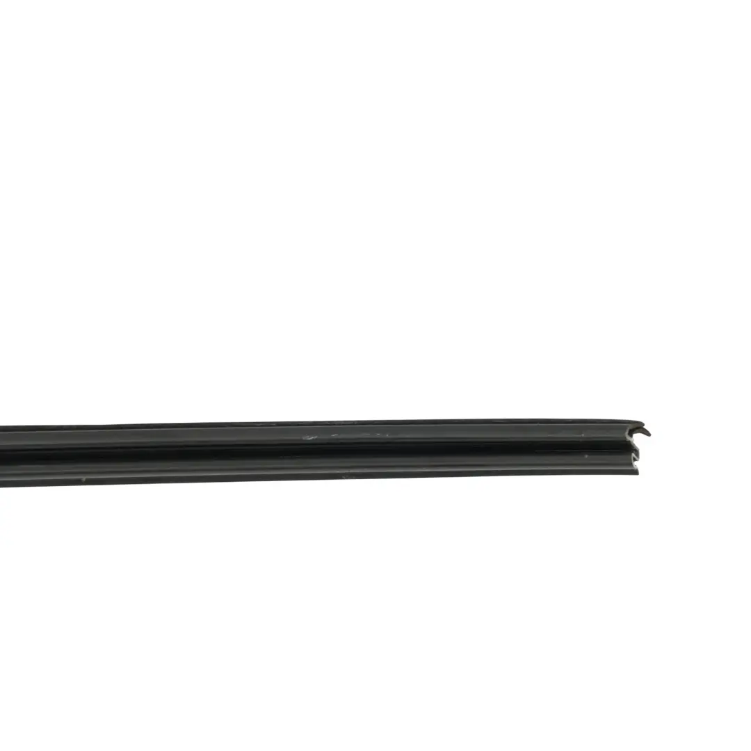 Junta Burlete Ventana Puerta Delantera Izquierda para Volkswagen Passat B6 con número de pieza 3C4837471B Volkswagen Passat B6 Junta Burlete Ventana Puerta Delantera Izquierda - SKU 3C4837471B - Número de pieza 3C4837471B