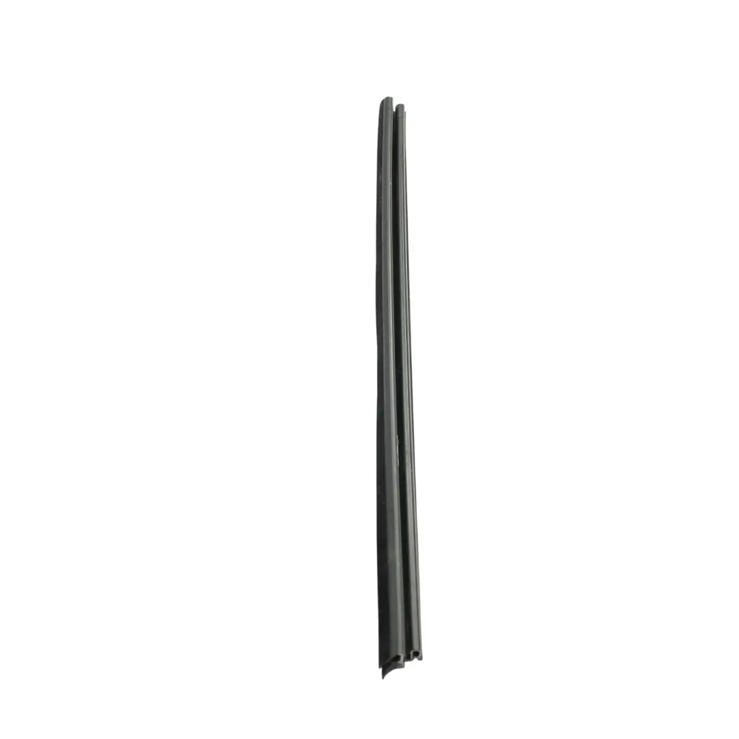 Guarnizione Vetro Porta Anteriore Sinistra per Volkswagen Passat B6 con numero di parte 3C4837471B Volkswagen Passat B6 Guarnizione Vetro Porta Anteriore Sinistra - SKU 3C4837471B - Numero di parte 3C4837471B