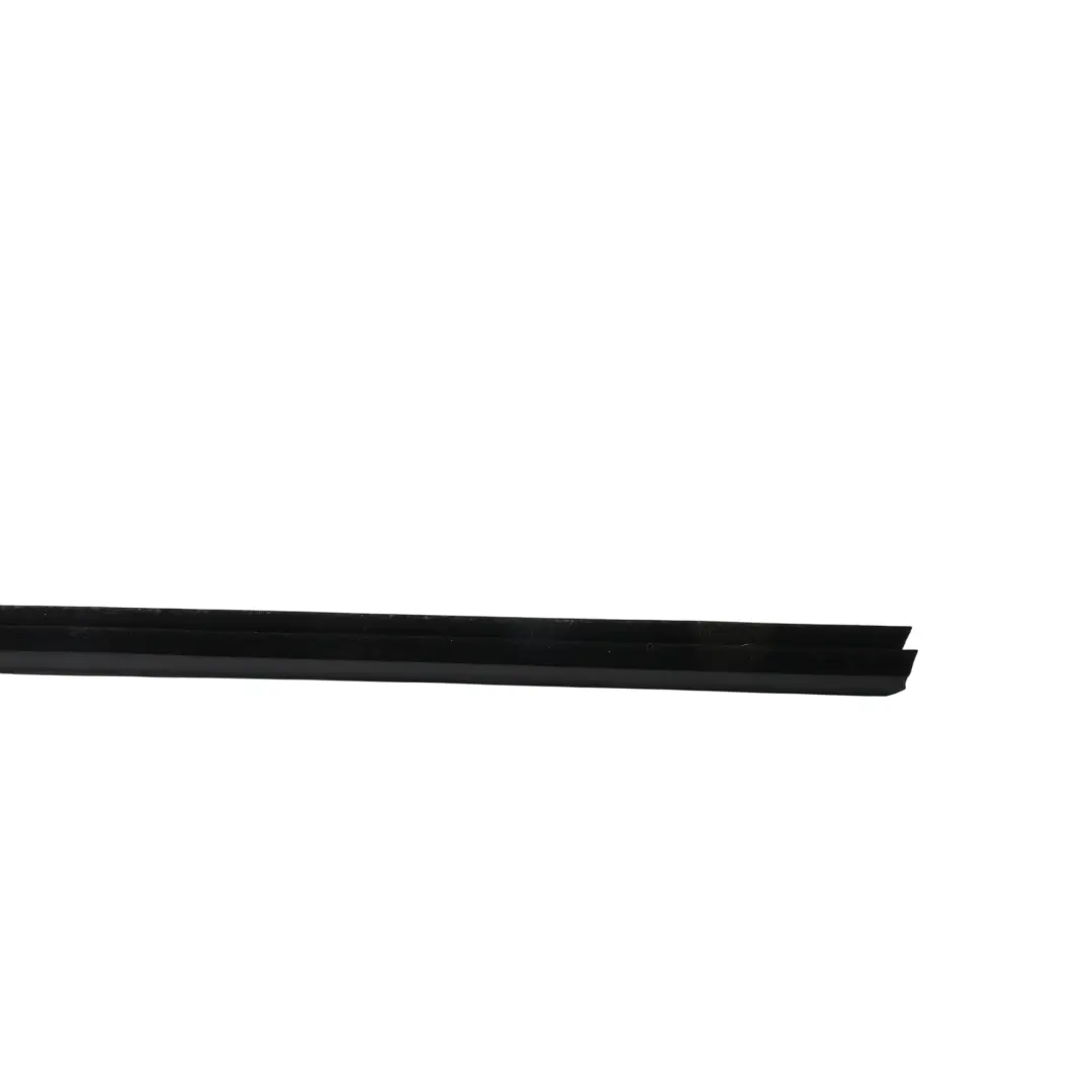 Volkswagen Passat B6 Fensterdichtung Hinten Innen Rechts - SKU 3C5839472B - Teilenummer 3C5839472B