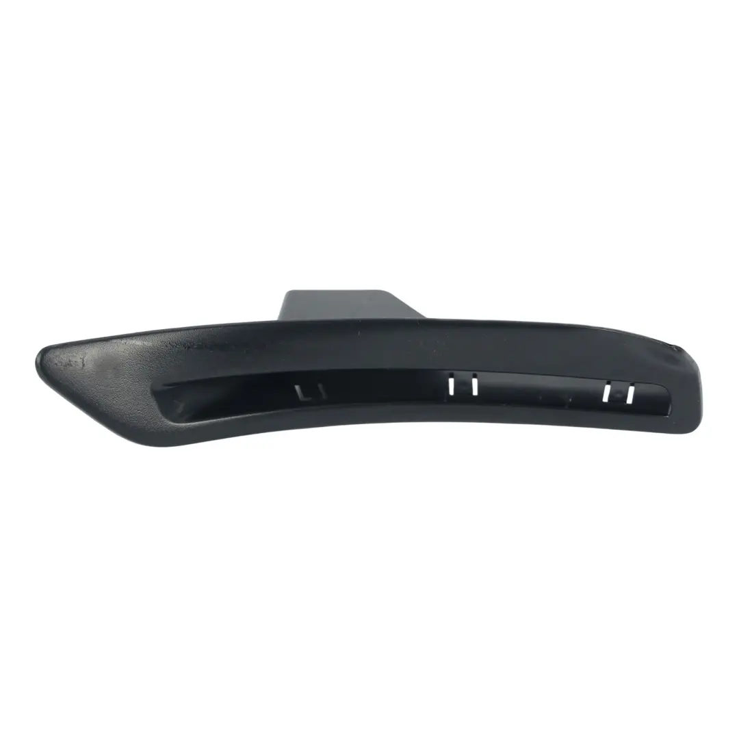 Cache Fixation Ceinture Sécurité Arrière Gauche pour Volkswagen Passat B6 à propos du numéro de pièce 3C5857849 Volkswagen Passat B6 Cache Fixation Ceinture Sécurité Arrière Gauche - SKU 3C5857849 - Numéro de pièce 3C5857849