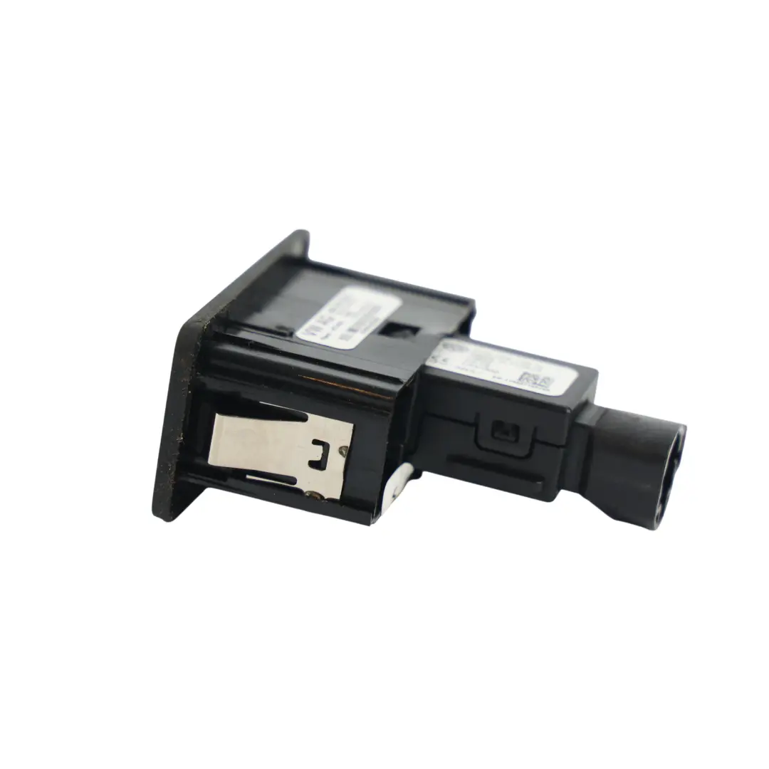 2K Passat 3G USB Aux Media Interface Buchse für Volkswagen Caddy Maxi mit Teilenummer 3G0035222C Volkswagen Caddy Maxi 2K Passat 3G USB Aux Media Interface Buchse - SKU 3G0035222C - Teilenummer 3G0035222C