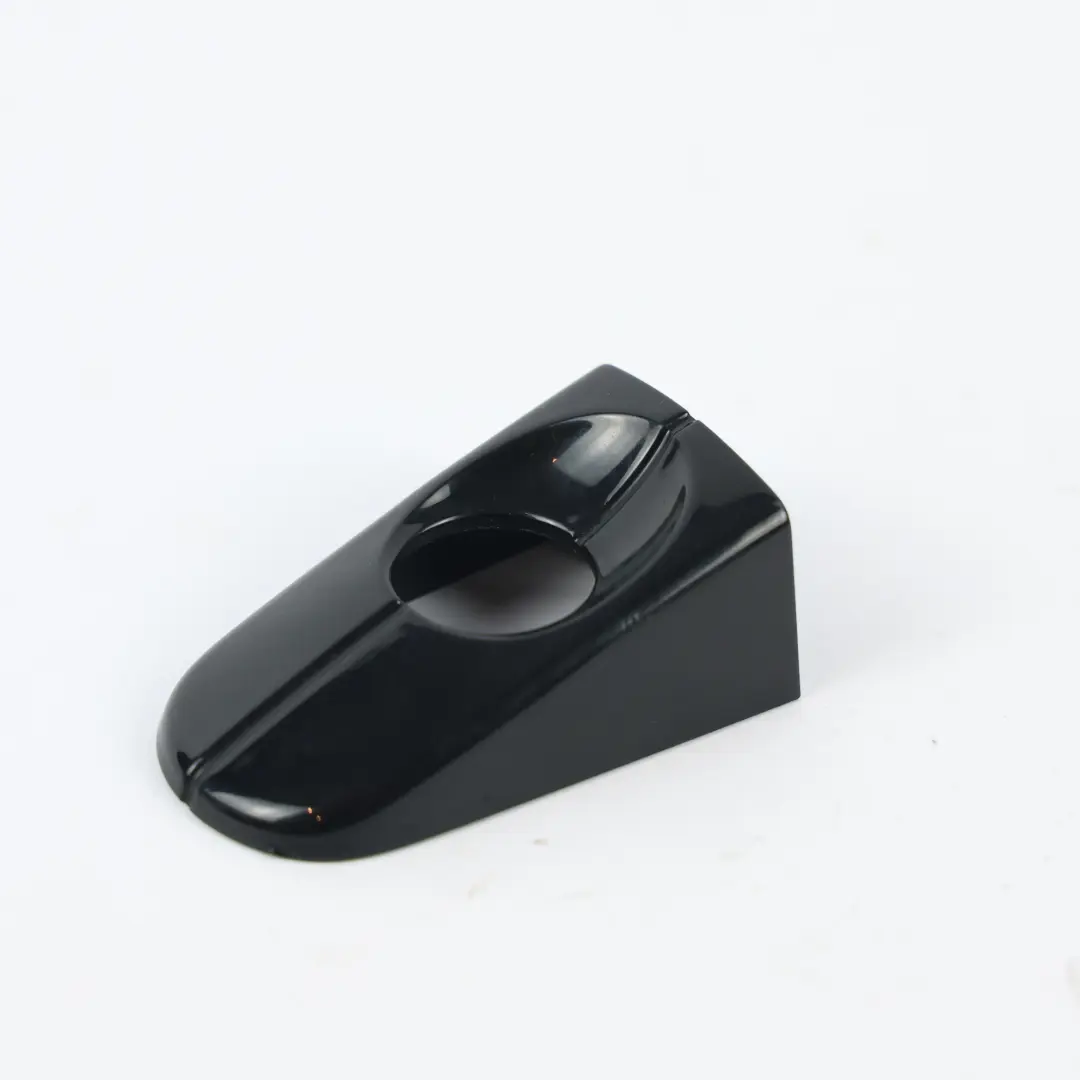 MK3 Copertura Maniglia Porta Anteriore Destra Nero Shadow per Ford Focus con numero di parte 3M51-R218A14-ACW Ford Focus MK3 Copertura Maniglia Porta Anteriore Destra Nero Shadow - SKU 3M51-R218A14-ACW-SHA - Numero di parte 3M51-R218A14-ACW