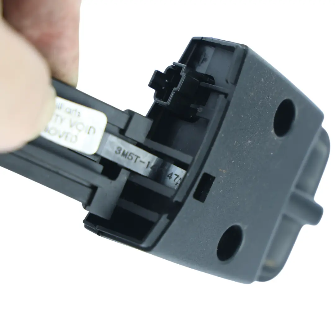 Ford Focus Titanium Mk2 Steering Wheel Audio Control Switch Volume Mode Seek - SKU 3M5T-14K147-AD - Part number 3M5T-14K147-AD