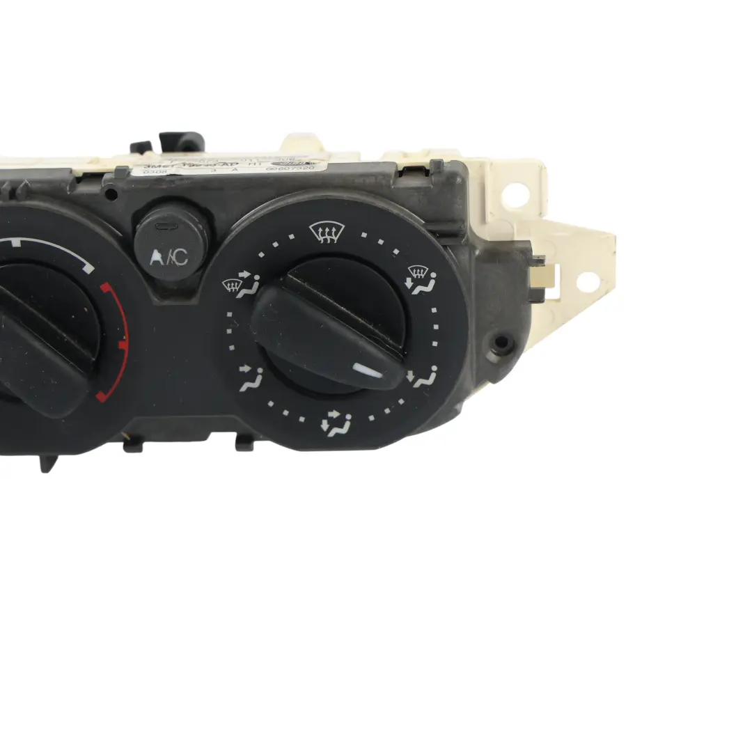 Ford Focus MK2 Module Commande Climatisation Interrupteur Clim - SKU 3M5T-19980-AD - Numéro de pièce 3M5T-19980-AD
