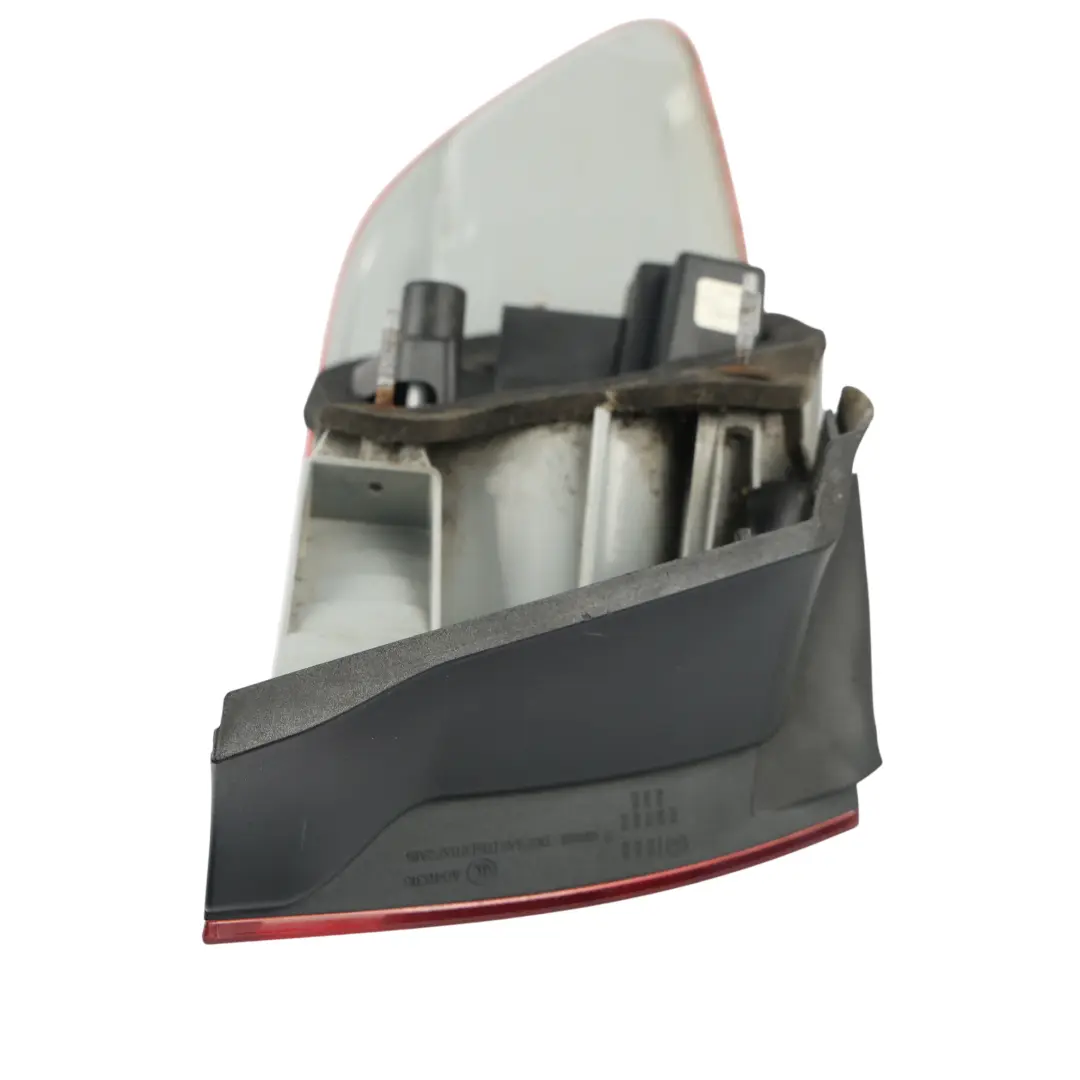 BMW E92 Coupé Rear Light In The Side Panel Right O/S - SKU 4428214-2 - Part number 4428214