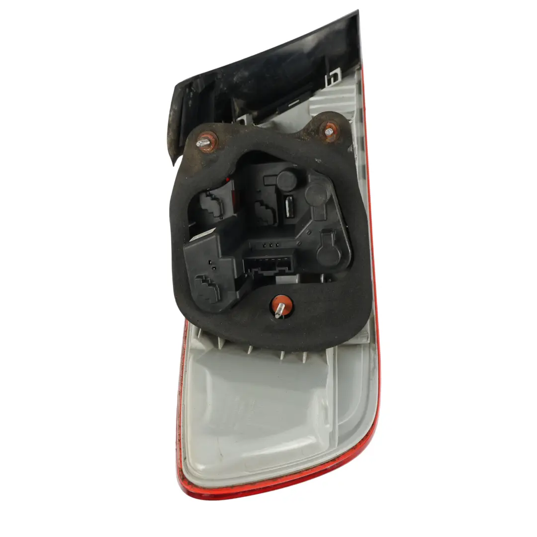 BMW E92 Coupé Rear Light In The Side Panel Right O/S - SKU 4428214-2 - Part number 4428214