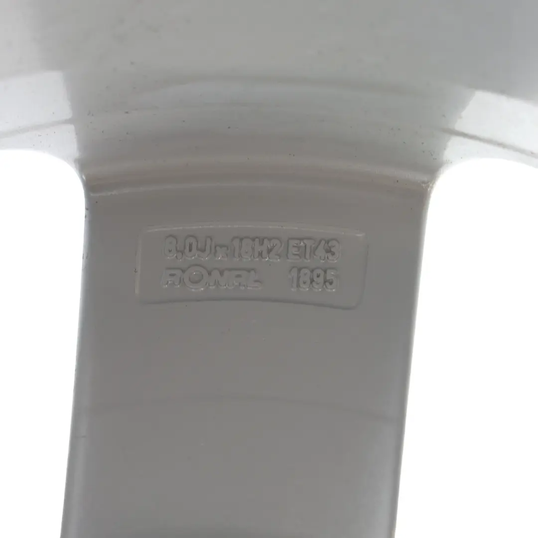 Felga Aluminiowa Srebrna 18" 8J ET43 do Audi A6 C6 o numerze 4F0601025DC Audi A6 C6 Felga Aluminiowa Srebrna 18" 8J ET43 - SKU 4F0601025DC-1 - Numer Części 4F0601025DC