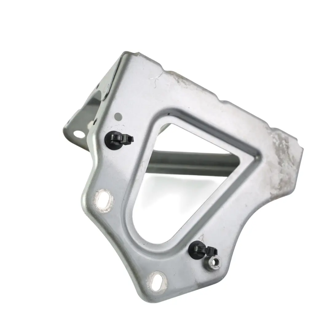 Staffa Parafango Anteriore Destro Grigio Atlas Metallizzato Y7Q per Audi A6 C6 con numero di parte 4F0821136A Audi A6 C6 Staffa Parafango Anteriore Destro Grigio Atlas Metallizzato Y7Q - SKU 4F0821136A-ATLS - Numero di parte 4F0821136A
