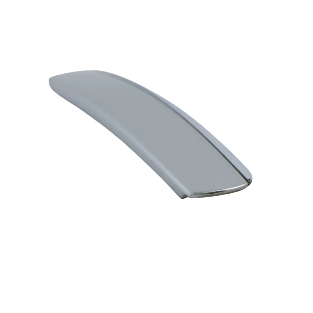 Maniglia Porta Ant Lato Pass Argento Chiaro Y7W per Audi A6 C6 con numero di parte 4F0839239B Audi A6 C6 Maniglia Porta Ant Lato Pass Argento Chiaro Y7W - SKU 4F0839239B-LS - Numero di parte 4F0839239B