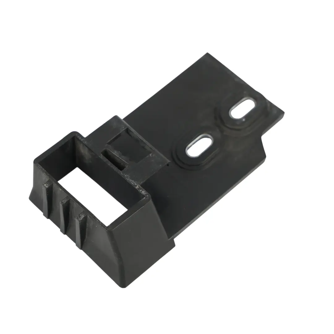Audi A8 D4 Front Bumper Trim Fastener Mounting Clip Right O/S - SKU 4H0807136D - Part number 4H0807136D