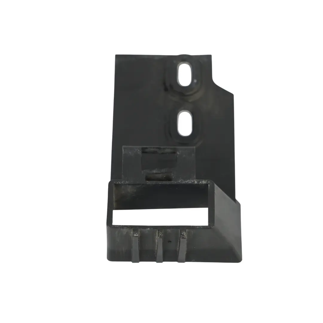Front Bumper Trim Fastener Mounting Clip Right O/S to Audi A8 D4 with Part number 4H0807136D Audi A8 D4 Front Bumper Trim Fastener Mounting Clip Right O/S - SKU 4H0807136D - Part number 4H0807136D