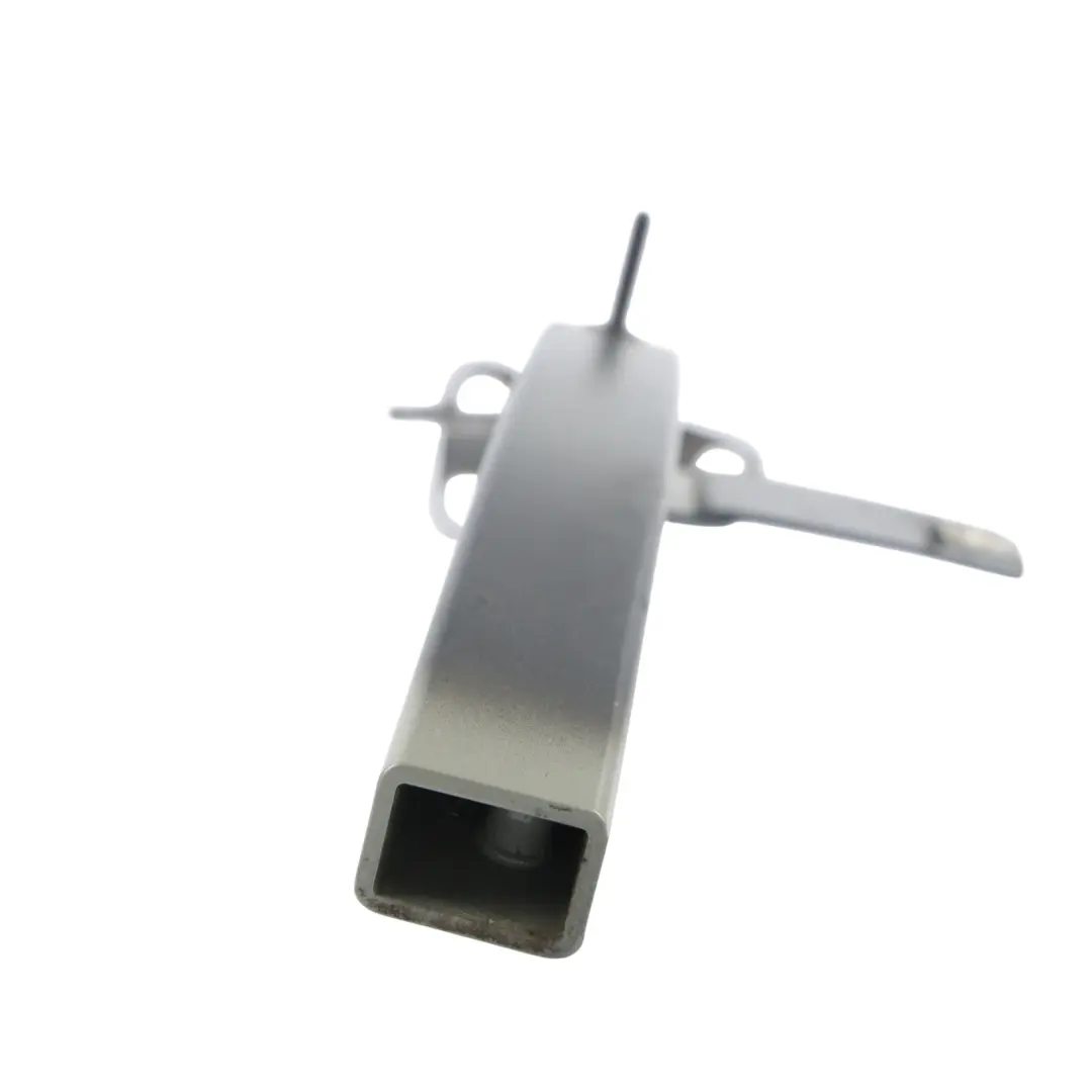 Wspornik Mocowanie Błotnika Przedni Prawy do Audi A8 D4 o numerze 4H0821394 Audi A8 D4 Wspornik Mocowanie Błotnika Przedni Prawy - SKU 4H0821394 - Numer Części 4H0821394