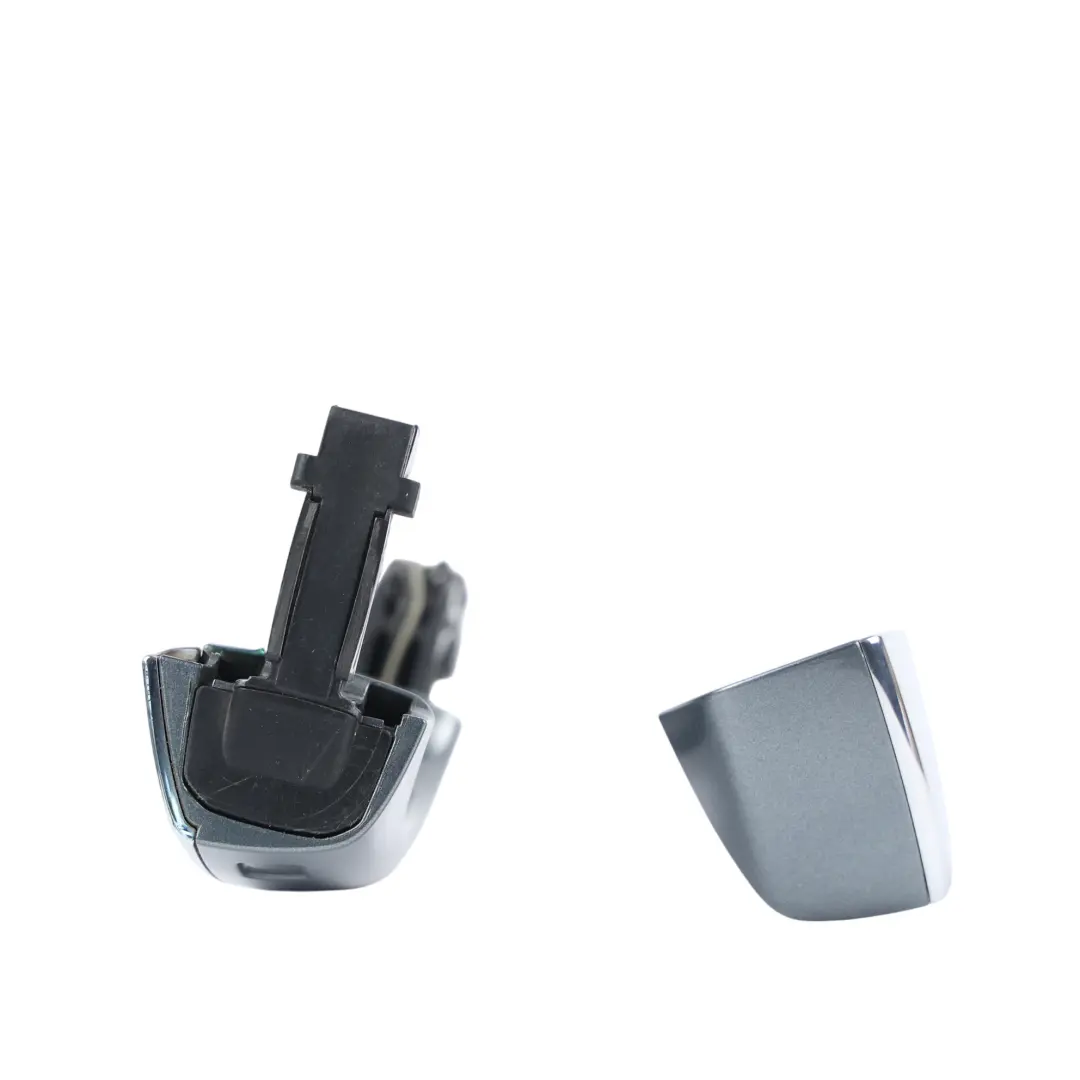 A8L D4 Poignée Porte Arrière Gauche Extérieure Gris Mousson X7R pour Audi à propos du numéro de pièce 4H0837205C Audi A8L D4 Poignée Porte Arrière Gauche Extérieure Gris Mousson X7R - SKU 4H0837205C-MOG - Numéro de pièce 4H0837205C