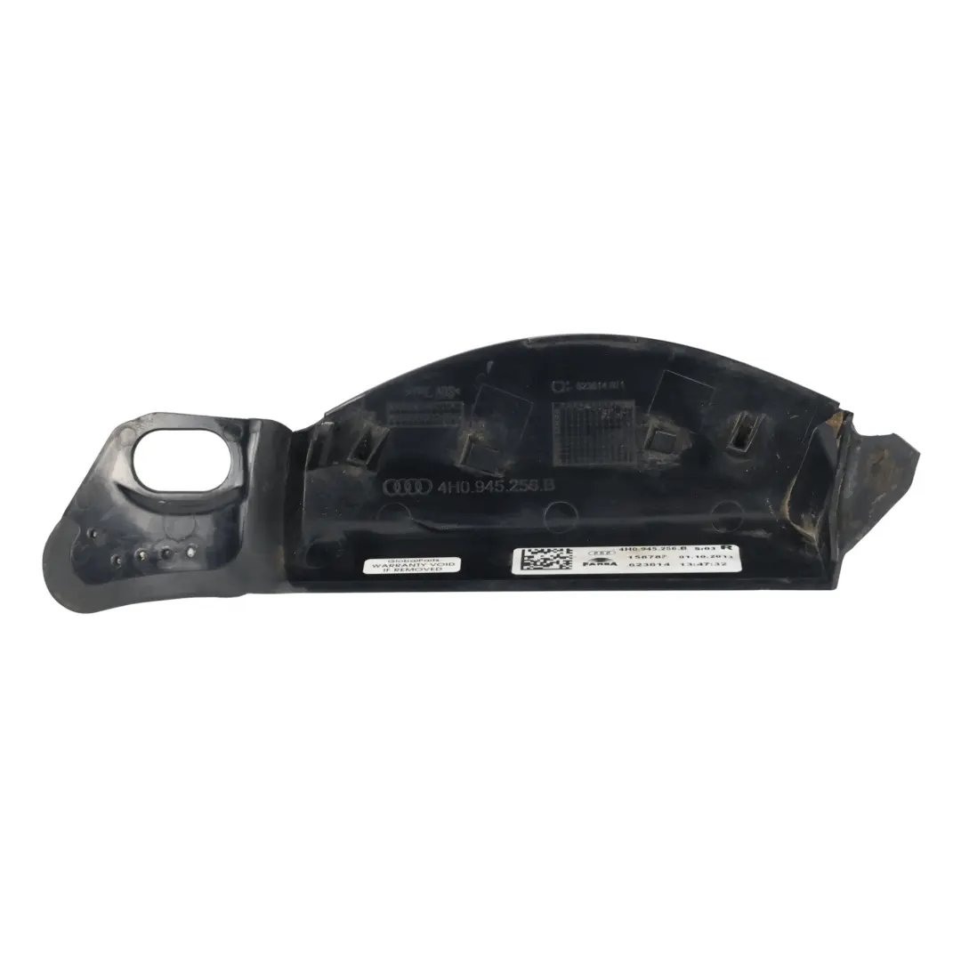 Rücklicht Leuchte Blende Abdeckung Rechts für Audi A8 D4 mit Teilenummer 4H0945256B Audi A8 D4 Rücklicht Leuchte Blende Abdeckung Rechts - SKU 4H0945256B - Teilenummer 4H0945256B