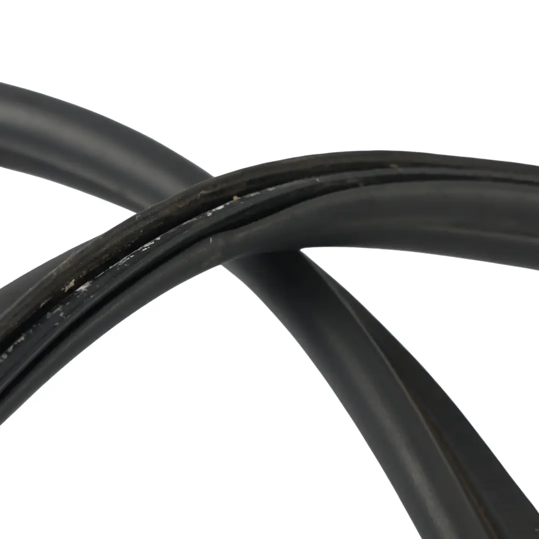 Ford Focus MK2 Joint Caoutchouc Couvercle Coffre Hayon - SKU 4M51-A404A06-BG - Numéro de pièce 4M51-A404A06