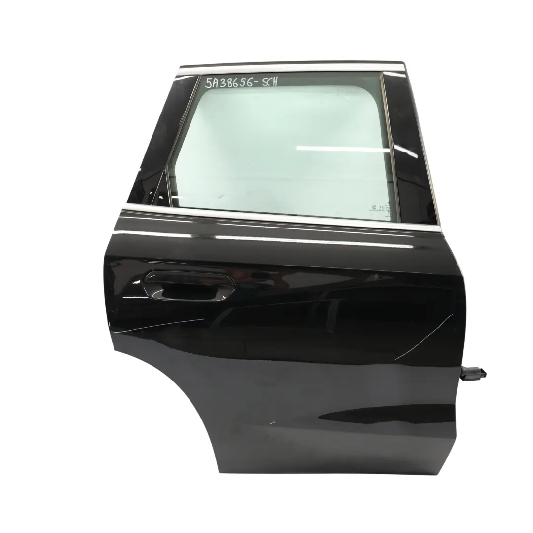 Puerta Trasera Derecha Negro 2 Black - 668 para BMW X1 U11 con número de pieza 5A38656 BMW X1 U11 Puerta Trasera Derecha Negro 2 Black - 668 - SKU 5A38656-SCH - Número de pieza 5A38656