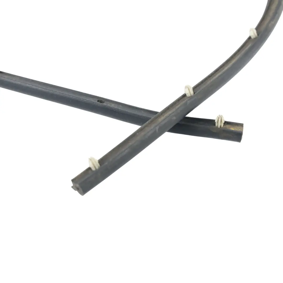 Junta Goma Puerta Delantera Trasera para BMW F40 G20 G30 G31 X1 U11 con número de pieza 5B68FC5 BMW F40 G20 G30 G31 X1 U11 Junta Goma Puerta Delantera Trasera - SKU 5B68FC5 - Número de pieza 5B68FC5