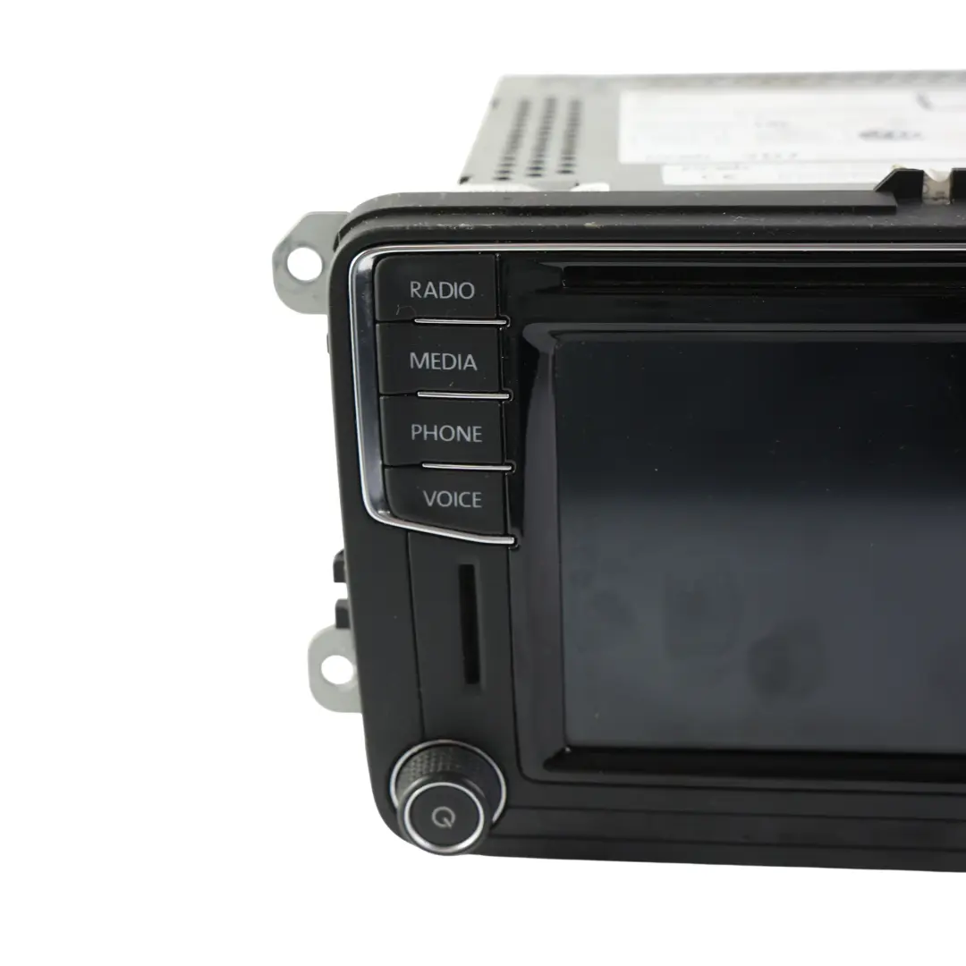 Mk3 Radio MIB2 Nawigacja Wyświetlacz 6,33" do VW Scirocco o numerze 5C0035680G VW Scirocco Mk3 Radio MIB2 Nawigacja Wyświetlacz 6,33" - SKU 5C0035680G - Numer Części 5C0035680G