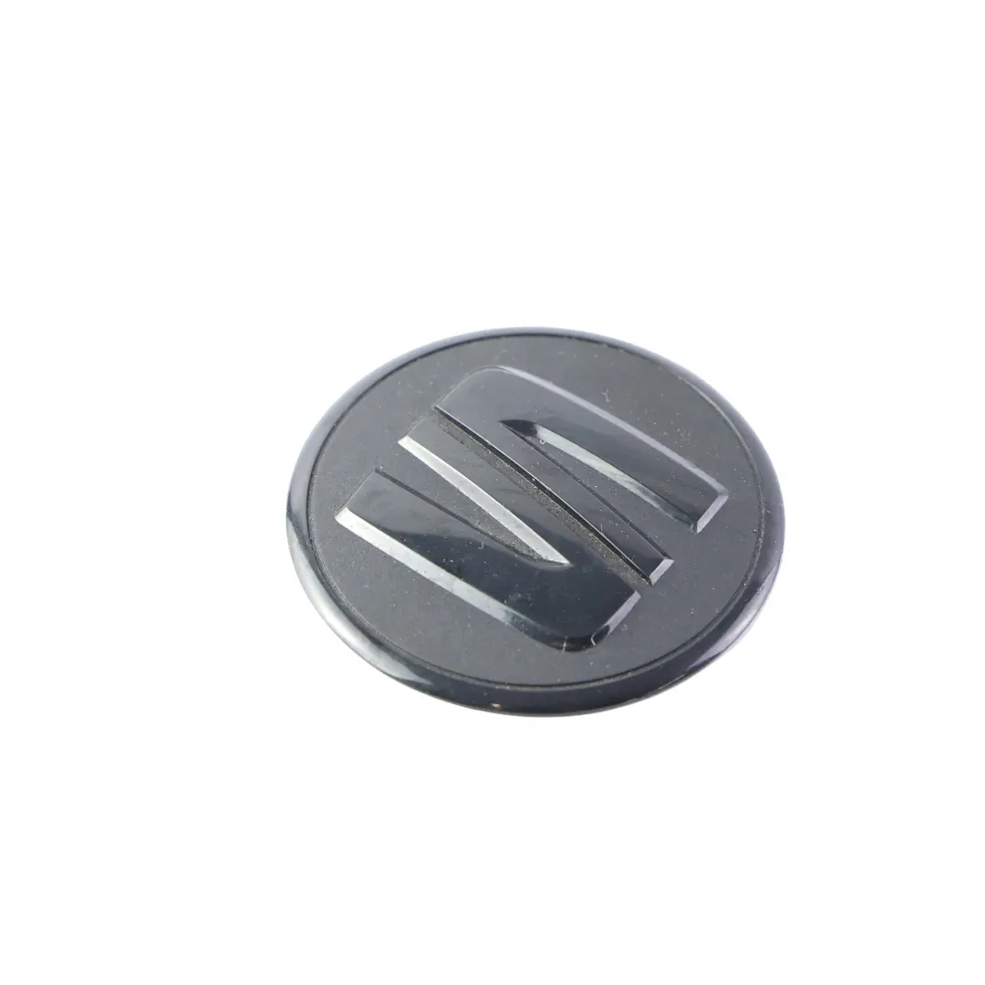 5F Engine Cover Emblem Breather Trim Panel to Seat Leon Cupra with Part number 5F0103940 Seat Leon Cupra 5F Engine Cover Emblem Breather Trim Panel - SKU 5F0103940 - Part number 5F0103940