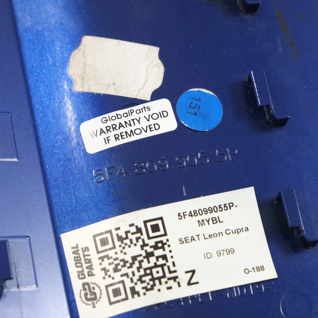 Seat Leon MK3 Trappe Réservoir Bleu Mystère Nacré W5L - SKU 5F48099055P-MYBL - Numéro de pièce 5F48099055P