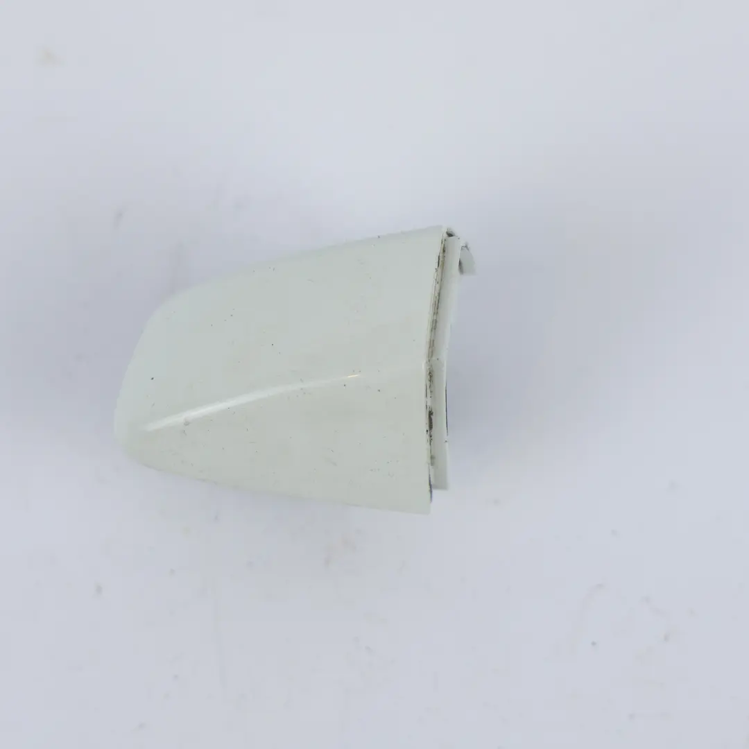 Coprimaniglia Porta Post. Sin. Bianco Puro C9A per Volkswagen Golf MK7 con numero di parte 5G0839167D Volkswagen Golf MK7 Coprimaniglia Porta Post. Sin. Bianco Puro C9A - SKU 5G0839167D-PWH - Numero di parte 5G0839167D