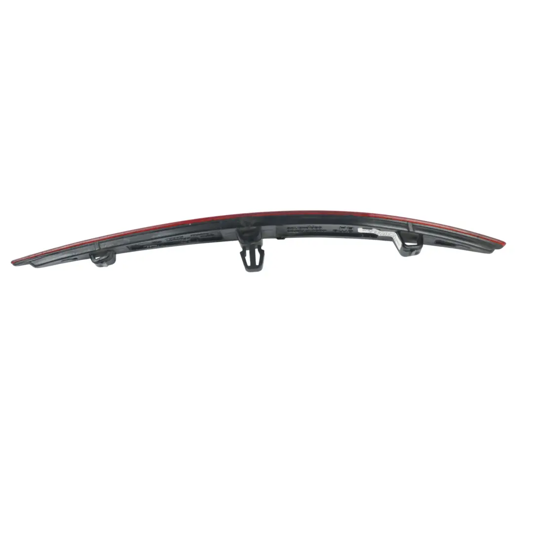 Reflector Luz Parachoques Trasero Derecho para Volkswagen Golf Mk7 con número de pieza 5G0945106 Volkswagen Golf Mk7 Reflector Luz Parachoques Trasero Derecho - SKU 5G0945106 - Número de pieza 5G0945106