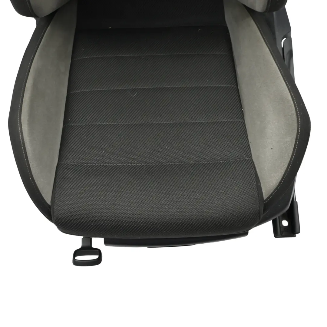 R-Line Fotel Przedni Lewy Alcantara Czarno Szary do Volkswagen Golf Mk7 o numerze 5G4881805DK Volkswagen Golf Mk7 R-Line Fotel Przedni Lewy Alcantara Czarno Szary - SKU 5G4881805DK - Numer Części 5G4881805DK