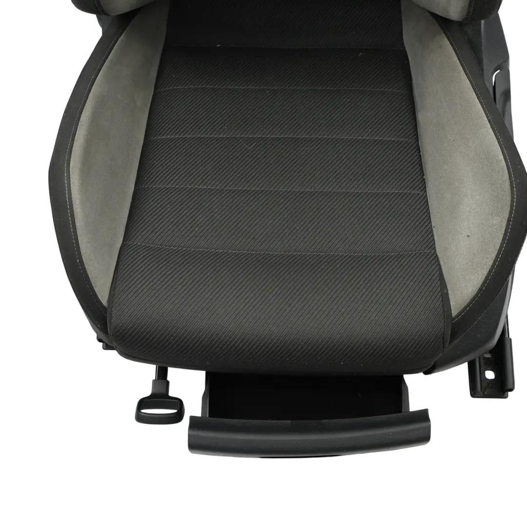 R-Line Fotel Przedni Lewy Alcantara Czarno Szary do Volkswagen Golf Mk7 o numerze 5G4881805DK Volkswagen Golf Mk7 R-Line Fotel Przedni Lewy Alcantara Czarno Szary - SKU 5G4881805DK - Numer Części 5G4881805DK