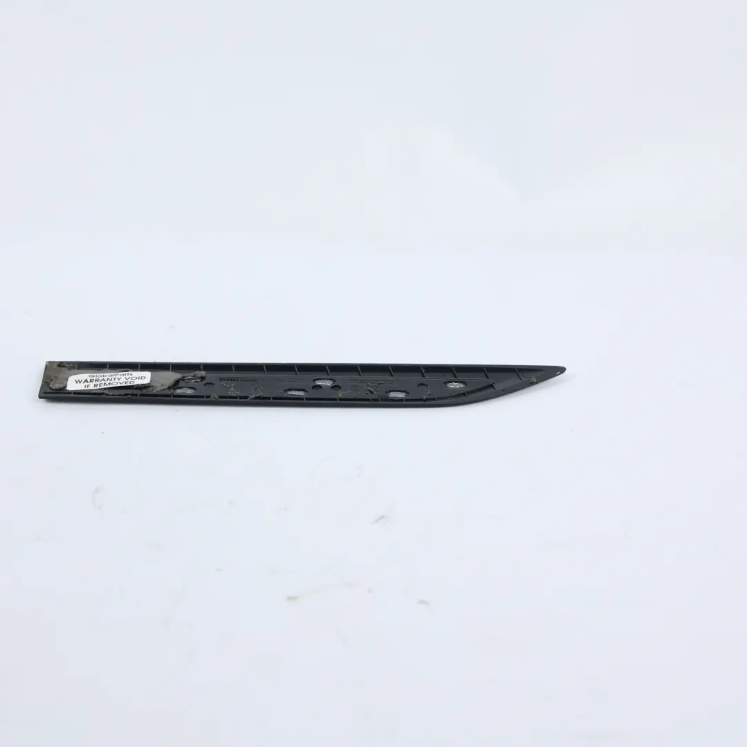 Aleta Delantera Cromado Negro Izquierdo para Volkswagen Golf Cd1 Insignia con número de pieza 5H0853688N Volkswagen Golf Cd1 Insignia Aleta Delantera Cromado Negro Izquierdo - SKU 5H0853688N - Número de pieza 5H0853688N
