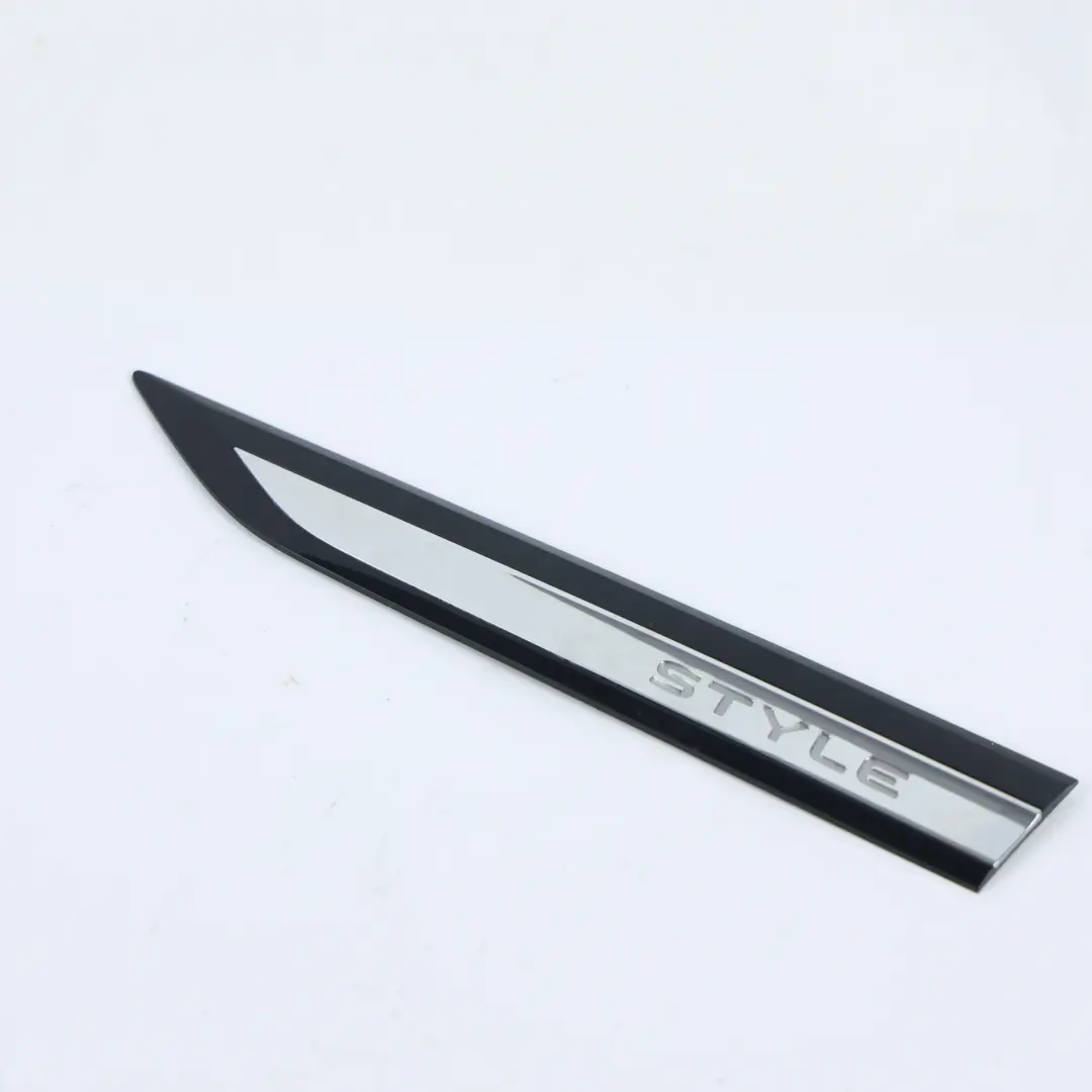 Front Wing Badge Style Chrome Black Left N/S to VW Volkswagen Golf Cd1 with Part number 5H0853688N VW Volkswagen Golf Cd1 Front Wing Badge Style Chrome Black Left N/S - SKU 5H0853688N - Part number 5H0853688N