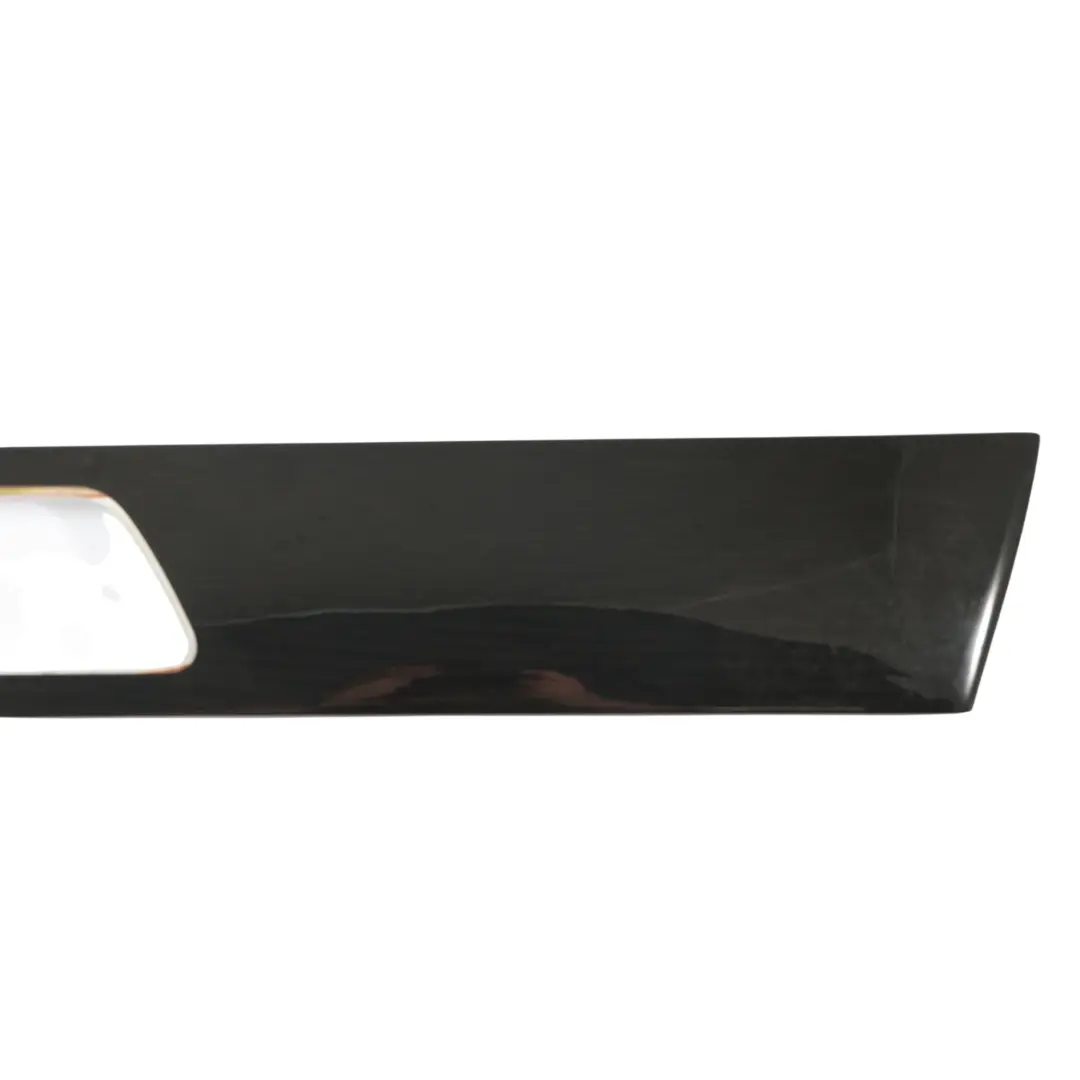 Panel Moldura Puerta Trasera Derecha para Range Rover Sport L320 con número de pieza 5H3B-237B04-AA Range Rover Sport L320 Panel Moldura Puerta Trasera Derecha - SKU 5H3B-237B04-AA-2 - Número de pieza 5H3B-237B04-AA